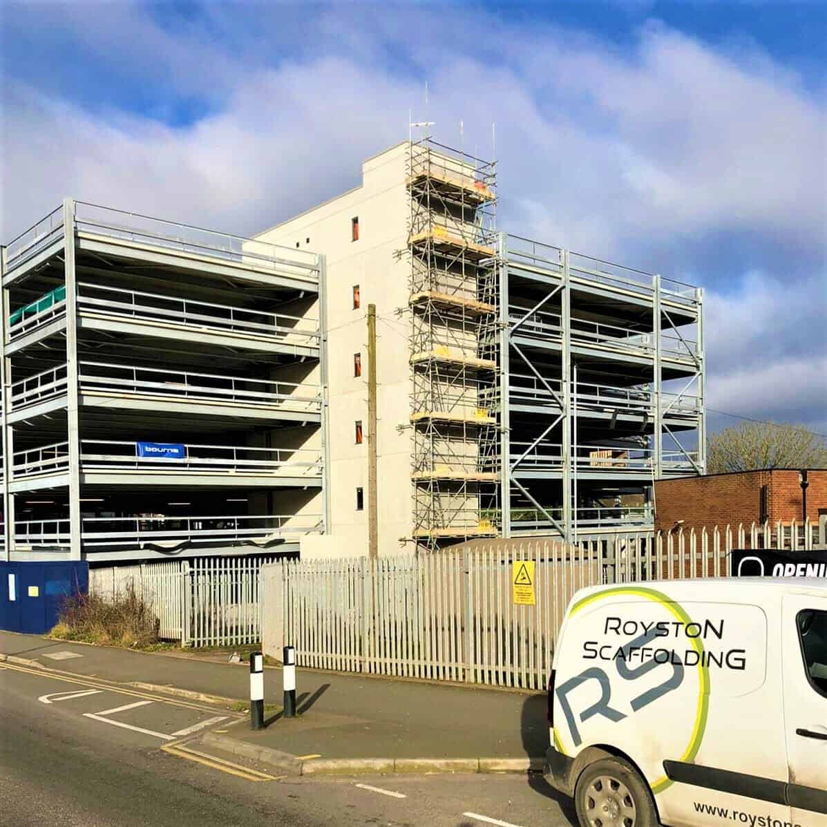 Can Scaffolding Survive Strong Winds And Storms?